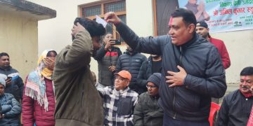 पर्सा–१ : रुङ्टाको श्रीपुर ११ मा घरदैलो सम्पन्न , सयौं युवाहरू कांग्रेसमा प्रवेश