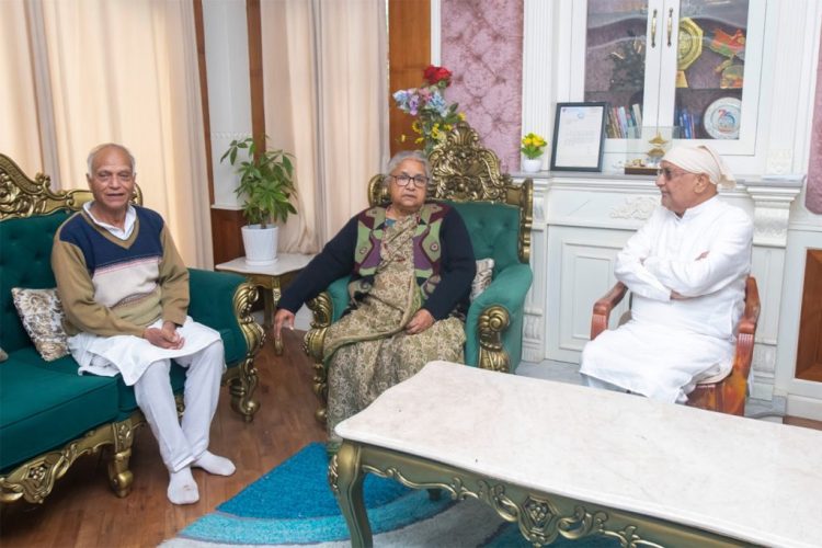 प्रधानमन्त्री कार्की ओली निवास गुण्डु पुगेर समवेदना व्यक्त गरिन