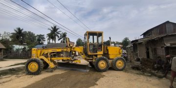 पाँच वर्षदेखि अलपत्र सडकको विरोधमा स्थानीयद्वारा सडक अवरुद्ध