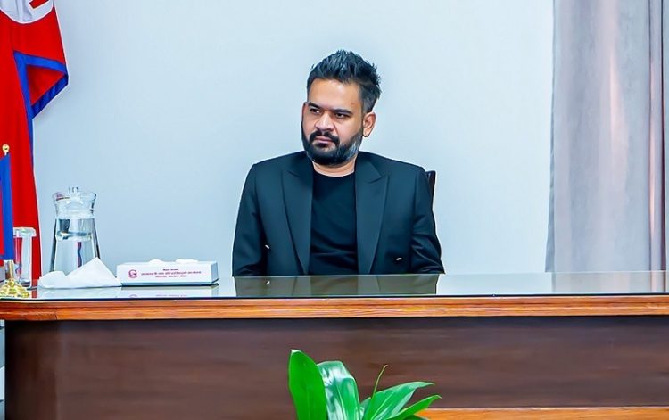 प्रधानमन्त्री शाहद्वारा विदेशी राजदूतहरूसँग सामूहिक भेटघाट